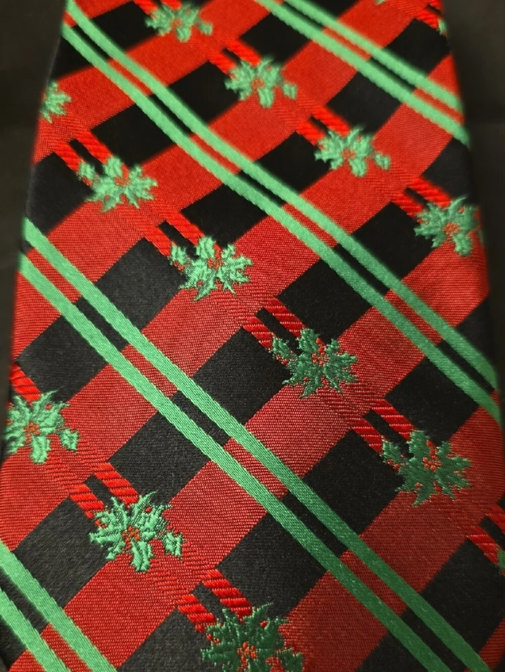 Men's Red & Green Plaid Holiday Traditions Silk Tie W/Holly By Hallmark